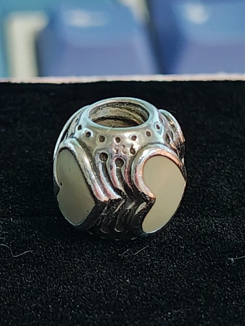 Authentic Pandora Light Grey Enamel Hearts Charm – 790591EN26 Sterling Silver - Picture 7 of 9